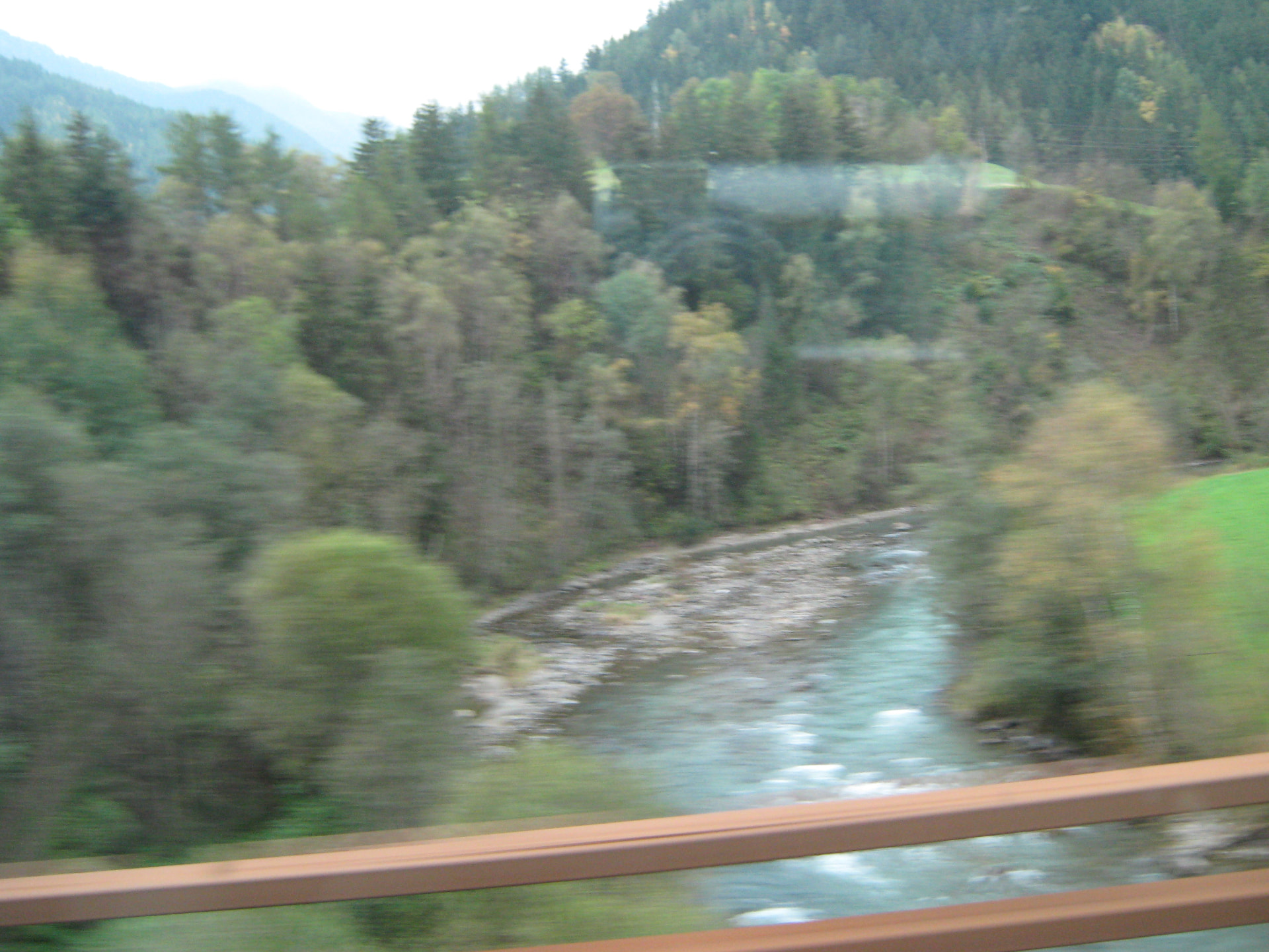 A Bend in the Mountain River · পাহাড়ি নদীর বাঁক, Italy