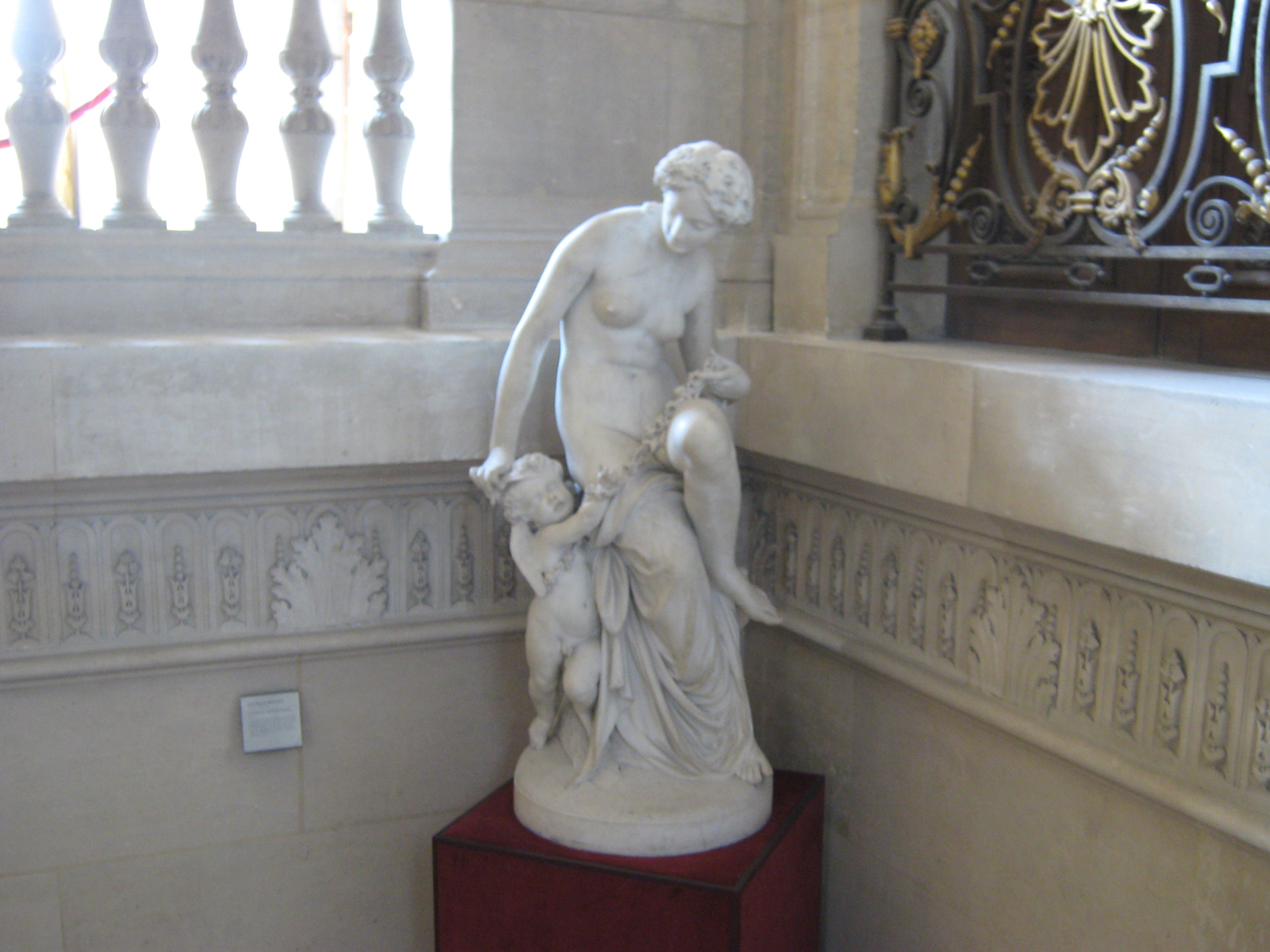 Marble Woman and Child Sculpture · নারী ও শিশুর মার্বেল ভাস্কর্য, Paris, France